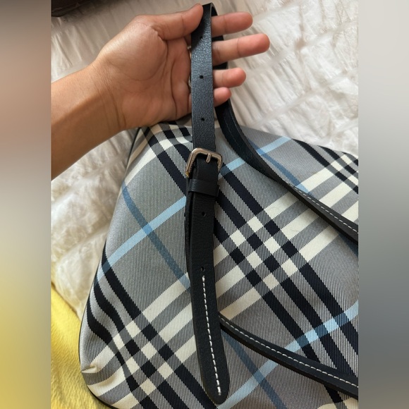 EUC!Burberry blue label shoulder/crossbody bag! Great condition! - Picture 5 of 15